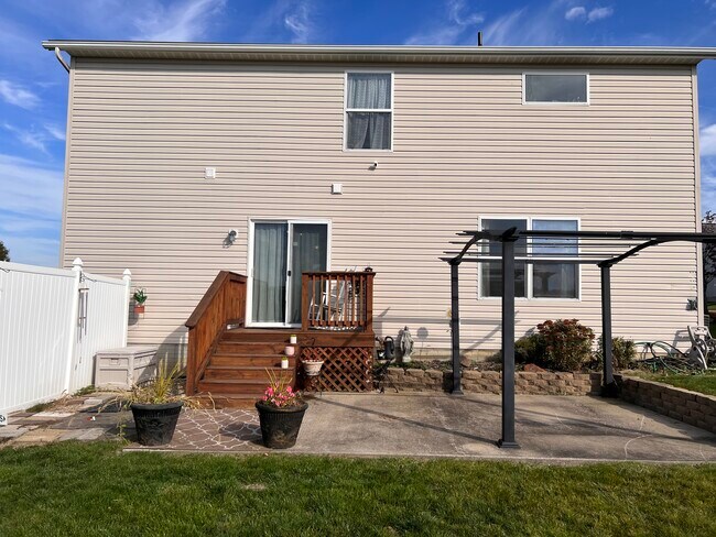 Building Photo - 2574 Enclave St NW