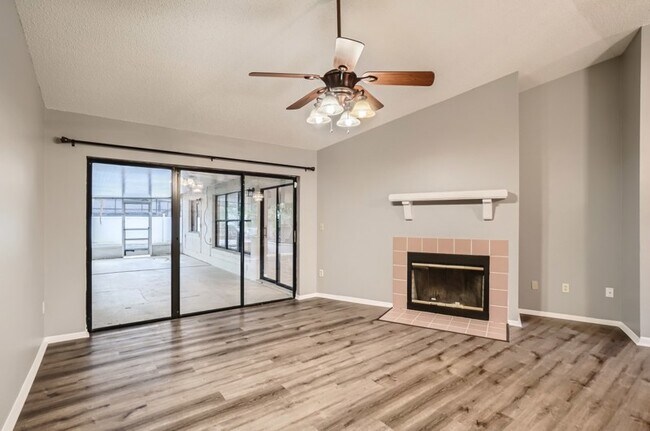 Building Photo - 771 Tomlinson Terrace