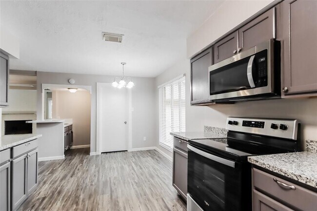 Building Photo - 20407 Woodsong Ct