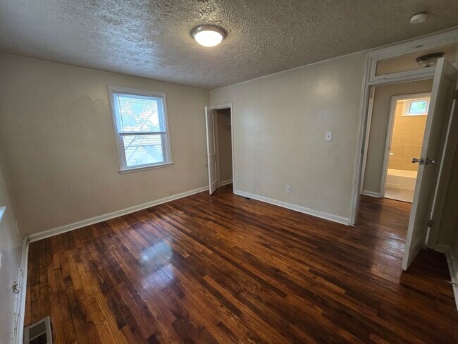 Foto del edificio - 3415 Meadowbridge Rd