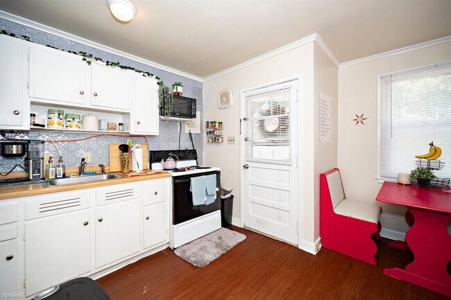 Building Photo - 1 br, 1 bath House - 623 Daniels St Apt B