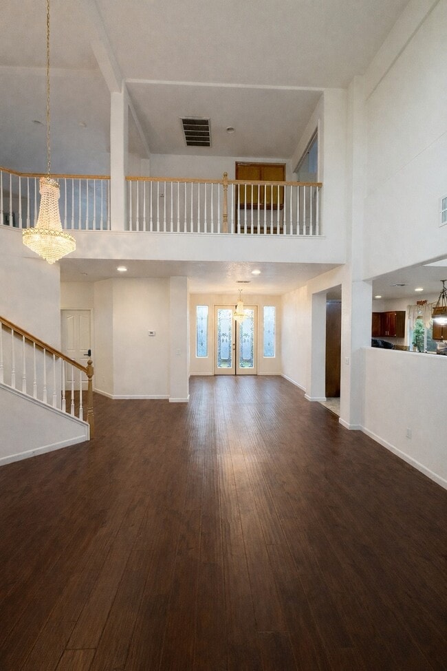 Building Photo - 632 Fisher Cir