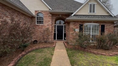 Building Photo - 408 Hidden Oaks Cir