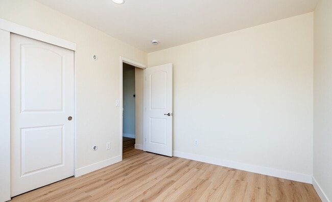 Building Photo - Soquel Knolls – Gorgeous Fully Remodeled 3BD / 1.5BA Second-Floor Condo