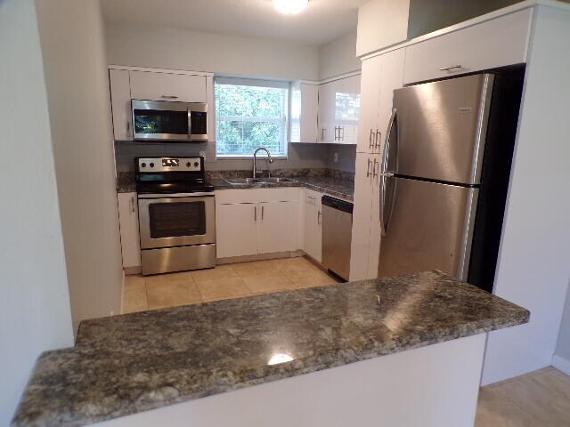 Foto del edificio - 2210 NE 36th St