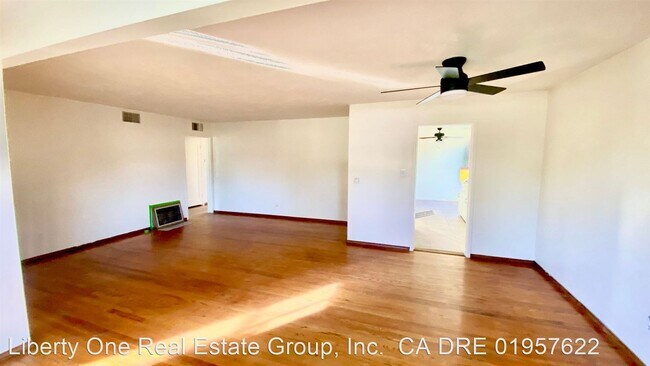 Foto del edificio - 3 br, 1 bath House - 326 Cypress St