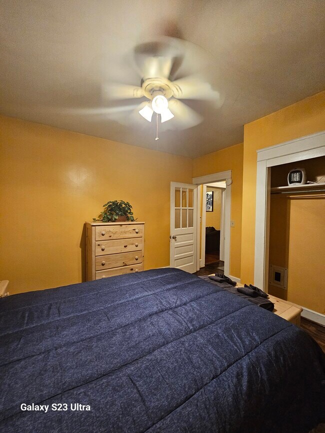 Habitación espaciosa - 1400 King Ave