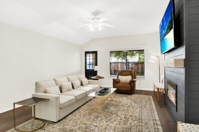 Building Photo - 11415 Hemington Dr