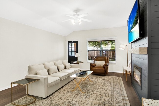 Foto del edificio - 11415 Hemington Dr