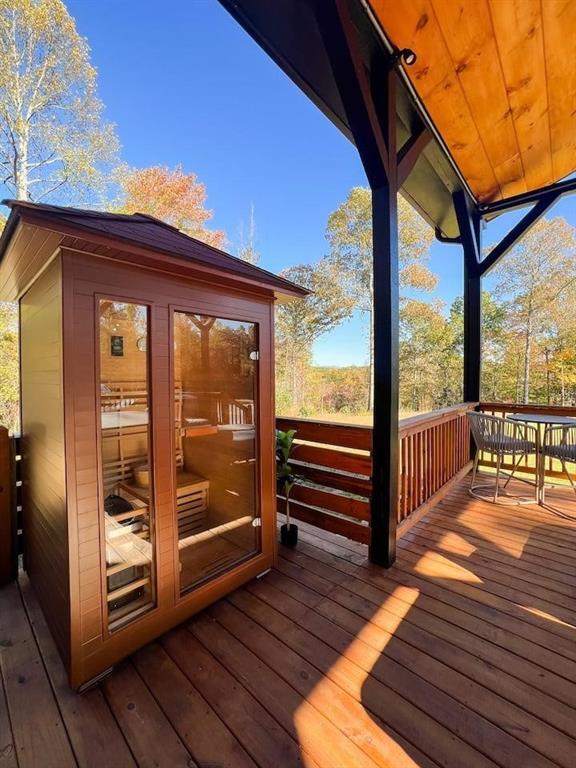 Foto del edificio - 300 Burbano Creekside Lndg