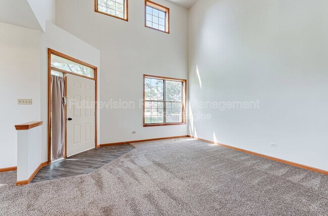 Foto del edificio - 730 Big Timber Dr