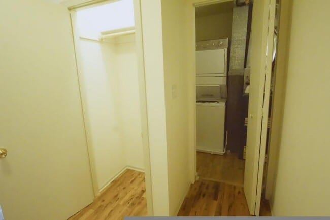 Building Photo - 1 bedroom in Chicago IL 60640