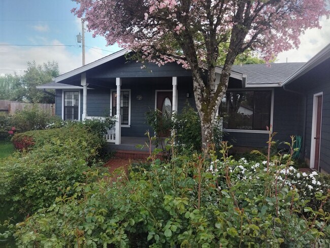 Building Photo - Hayden Bridge Home available