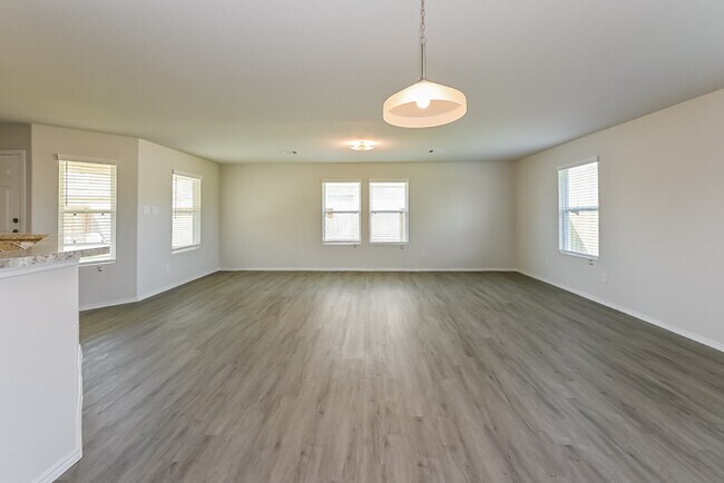 Foto del edificio - Oaks of Lakewood - 8631 Middleton Oaks Cir...