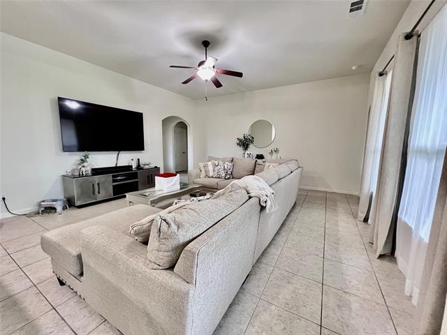 Foto del edificio - 531 W Milas Ln