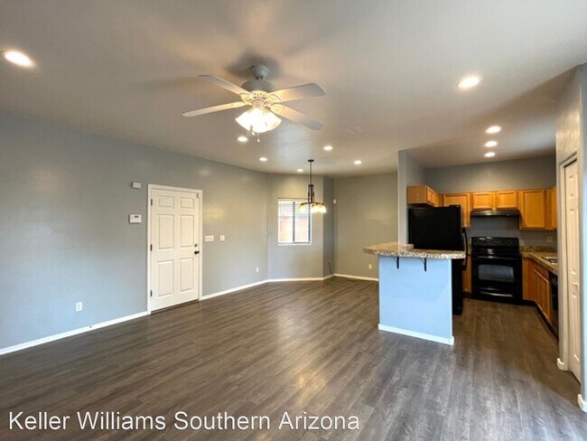Building Photo - 3 br, 2.5 bath House - 8647 E Placita De L...