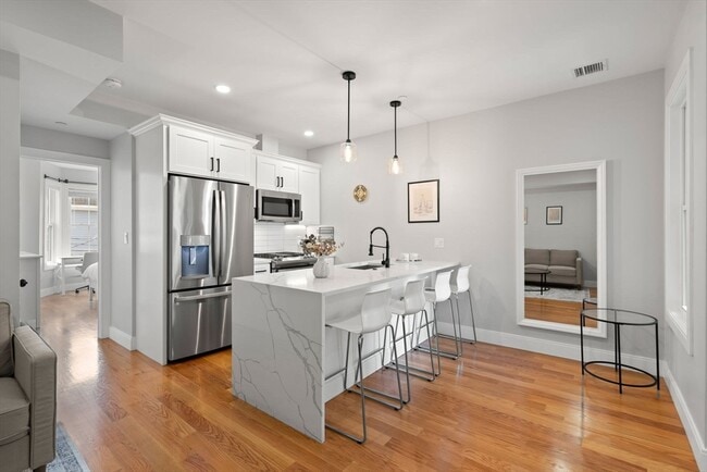 Foto del edificio - 174 W 7th St