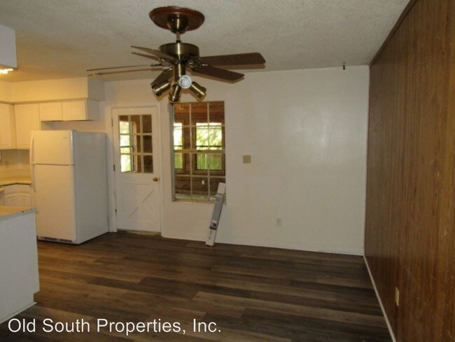 Building Photo - 2 br, 1 bath House - 2133 Schwab Ct