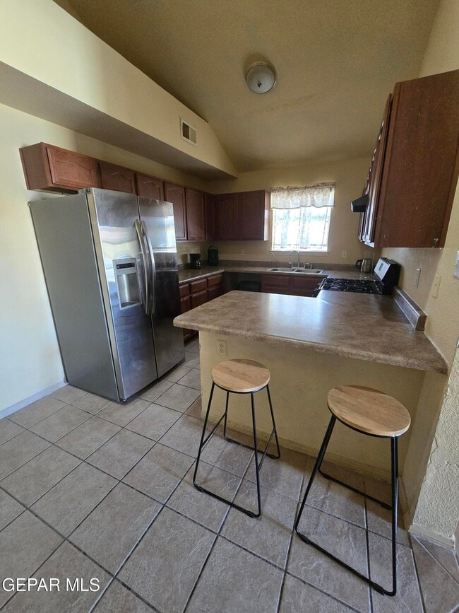 Building Photo - 1400 Cravens St