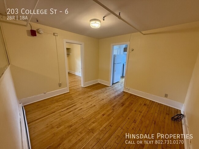 Building Photo - 203 College St