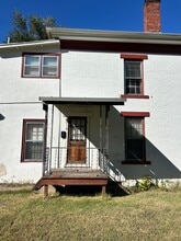 Building Photo - 310 W 2nd St