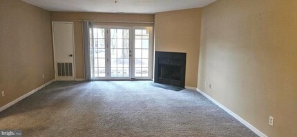 Building Photo - 4906 Columbia Rd