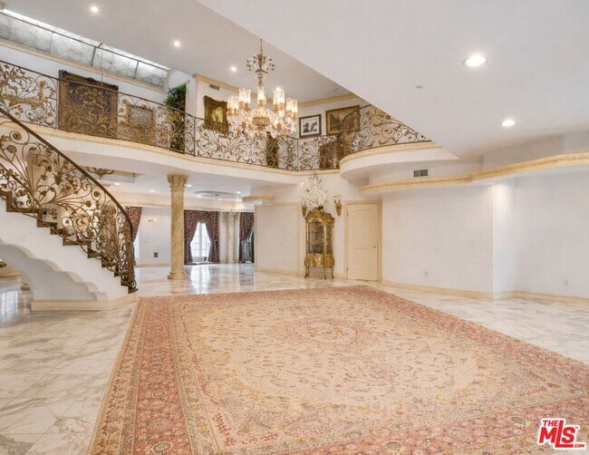 Building Photo - 2258 Gloaming Way