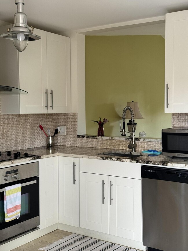 Building Photo - 9431 Boca Cove Cir