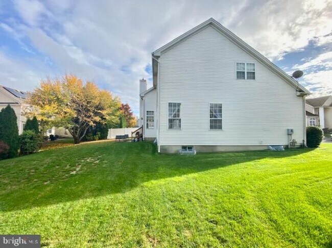 Building Photo - 9 Amy Ct