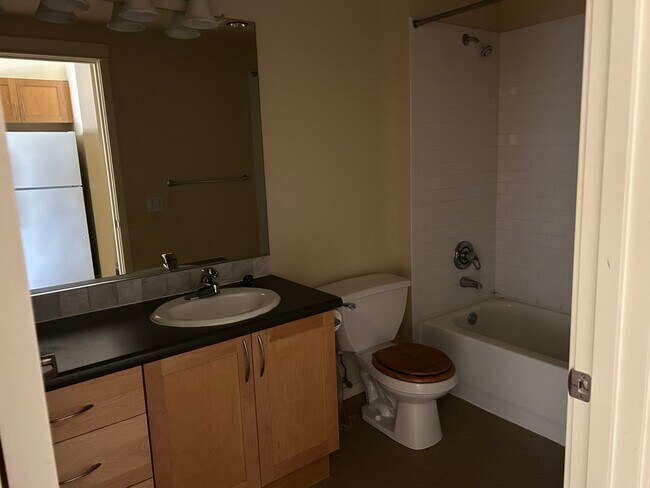 Foto del edificio - 118 107th Avenue Northeast