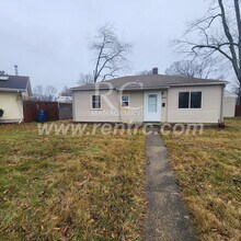Building Photo - 210 Lindenwood Dr