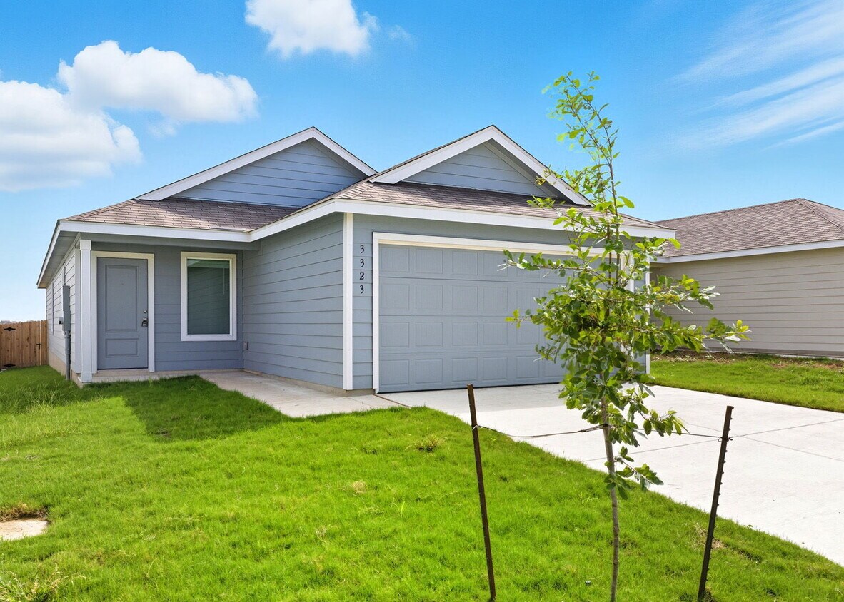 Foto principal - New Braunfels New Home Rental! Rare Serene Country View