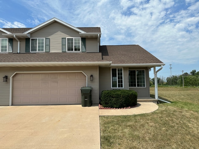 Building Photo - 2010-2012 Autumn Lane, Unit 2012