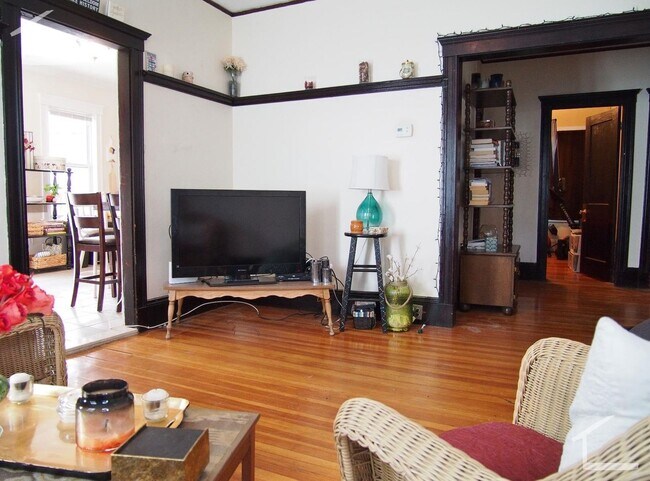 Building Photo - 64 Tremont St