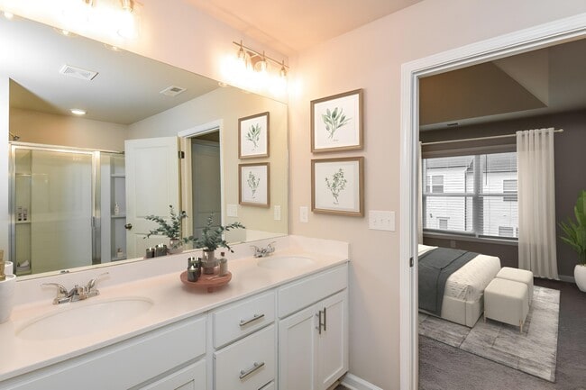 Building Photo - 759 Calvin Pk Dr