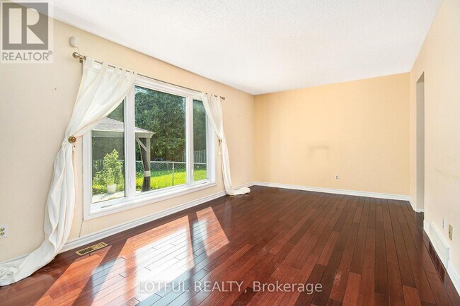 Building Photo - 75 Dalehurst Dr