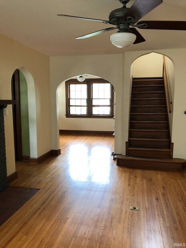 Foto del edificio - 1321 E Hunter Ave