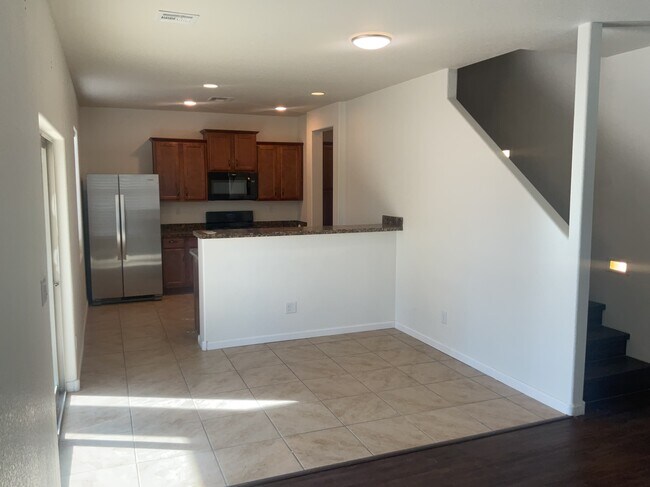 Foto del edificio - 1734 Lark Dr NE