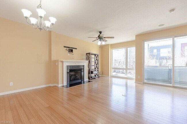 Foto del edificio - 1263 W 74th St.