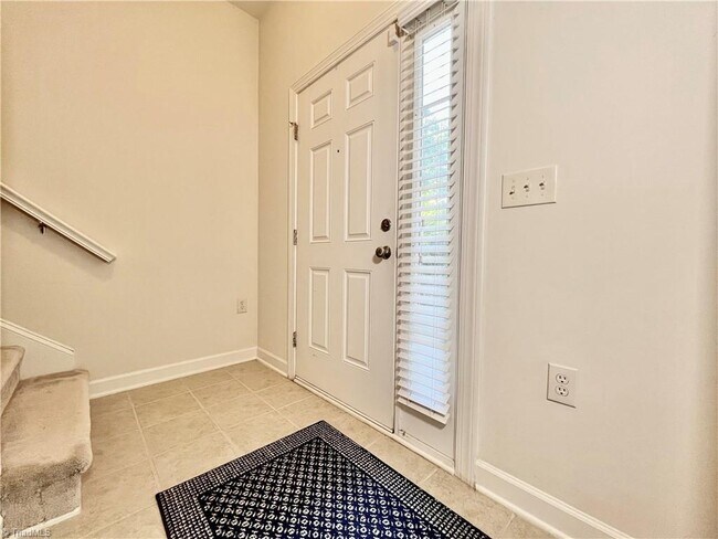 Building Photo - 354 Summergate Dr