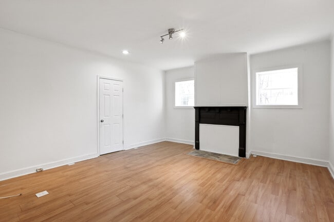 Foto del edificio - 1512 Flat Shoals Rd