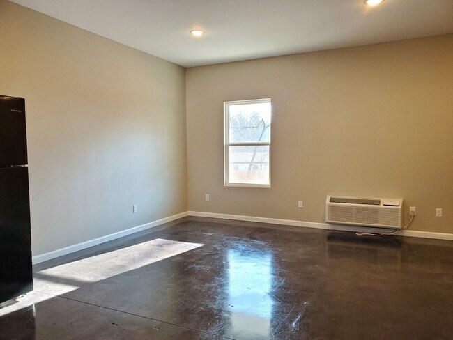 Foto del edificio - 2 bed, 1.5 bath Townhouse