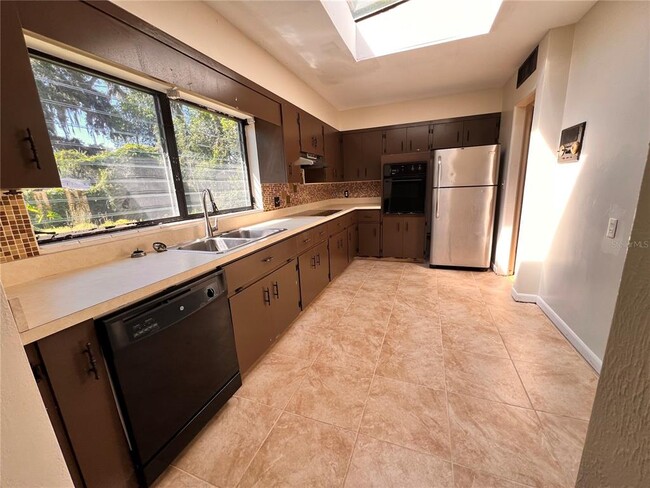 Building Photo - 3607 Squire Ln