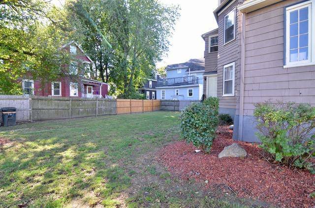 Primary Photo - 74 Sydney St