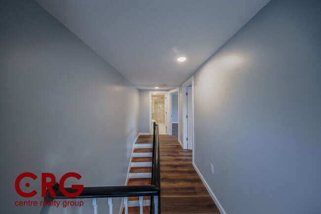 Building Photo - 81 Alder St
