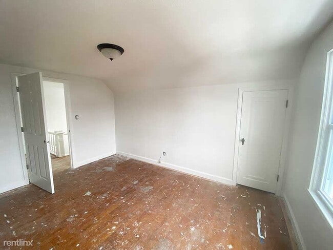 Building Photo - 4 br, 2 bath House - 611 Saratoga Street