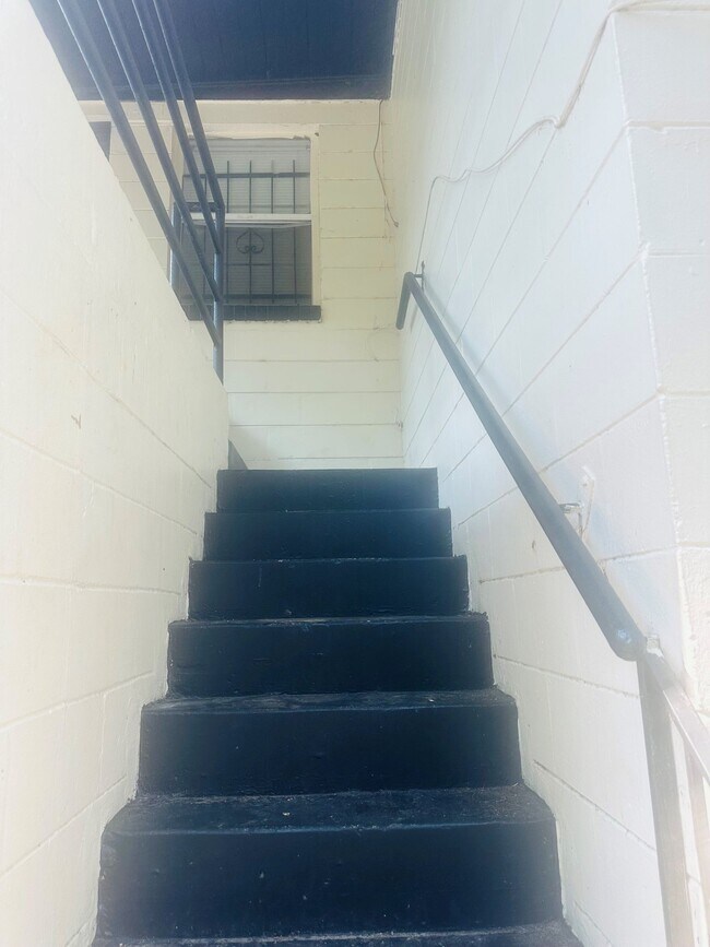 Foto del edificio - 1451 W 21st St