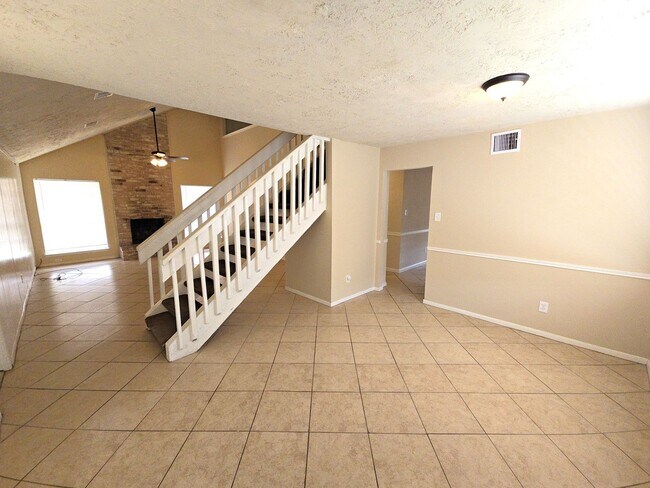 Foto del edificio - 4718 Reynaldo Dr