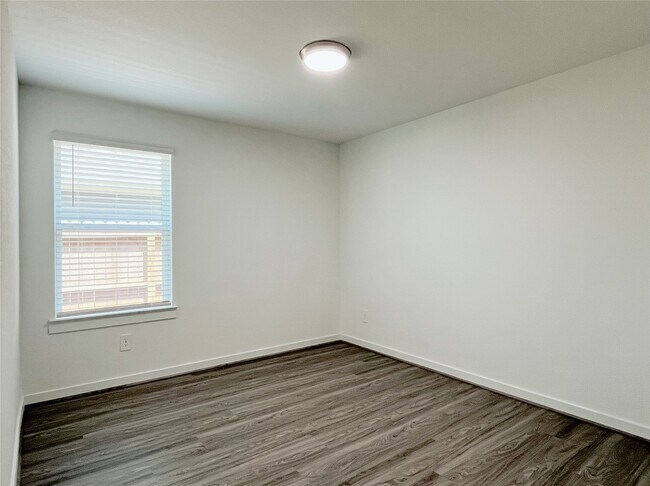 Building Photo - 3231 Langley Bnd Ln
