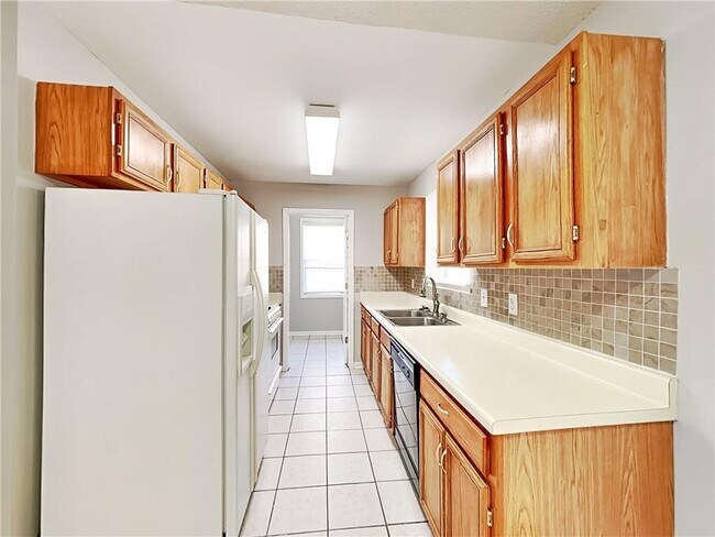 Foto del edificio - 2755 Ivey Park Dr